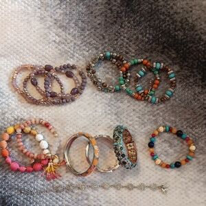 Lot Of Bracelets - 14